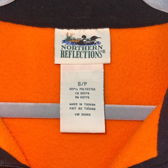 Northern reflections vest • Mens small - Picture 3 of 5